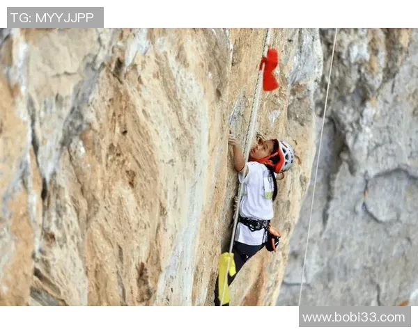 广州攀岩队与北京攀岩队赛后复盘分析团队配合与战术执行的关键要素 广州攀岩队与北京攀岩队赛后复盘分析团队配合与战术执行的关键要素