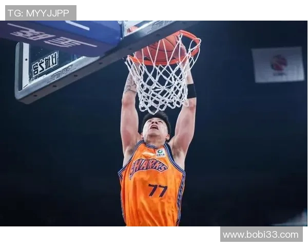 张镇麟：从篮球新星到国家队核心的成长之路与未来展望