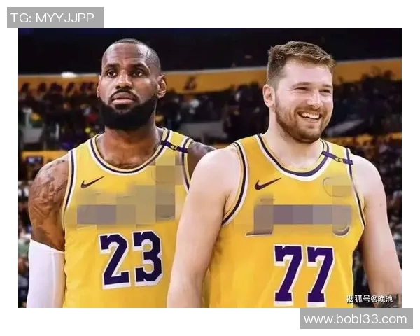 湖人对阵热火精彩直播尽在新浪平台，快来一起见证篮球盛宴