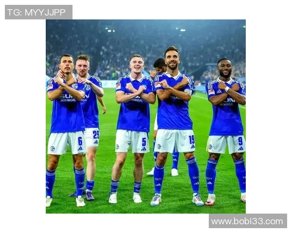 里昂主场迎战沙尔克04全力争胜力争小组出线机会