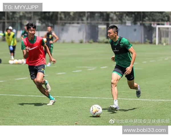 北京中赫国安迎战深圳队全力争胜展现球队实力与斗志