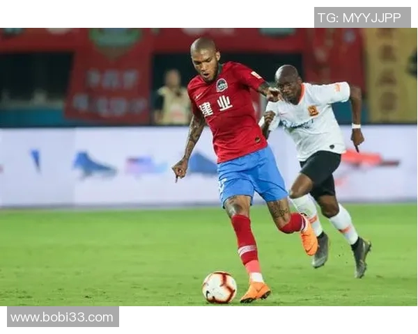 卓尔与建业激战正酣现场比分实时更新精彩瞬间回顾